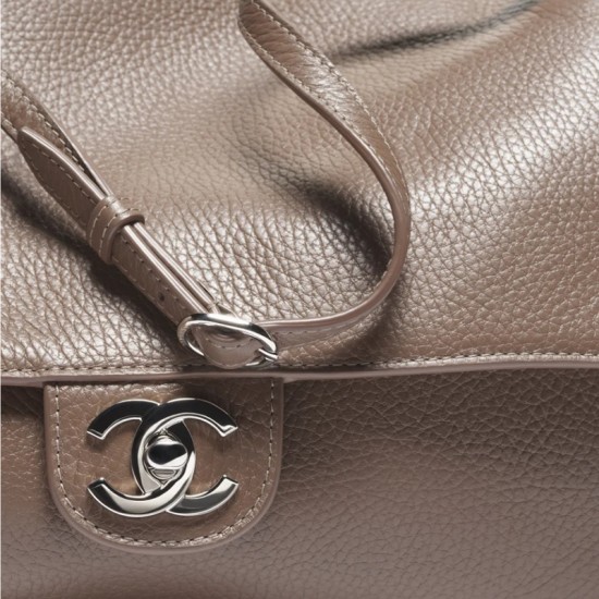 Chanel Maxi Flapbag Light Brown
