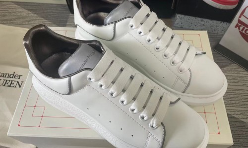 Alexander McQueen Sneaker White Grey Kickbulk Sneaker shoes camera photos reviews