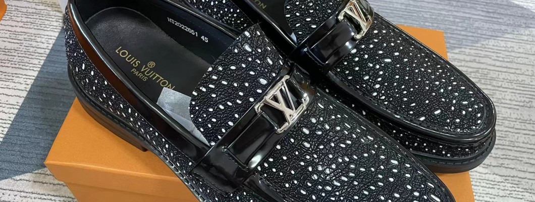 LV Black leather shoes custom made kickbulk luxury wholesale free shipping LV Black leather shoes custom made kickbulk luxury wholesale free shipping