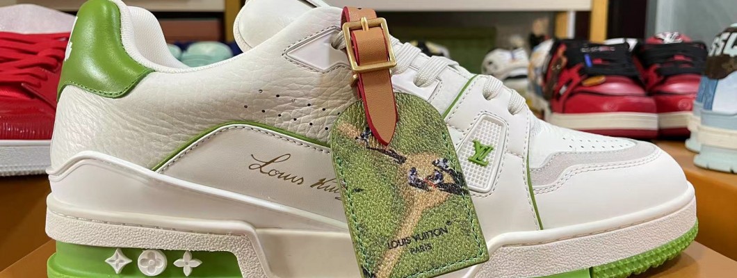 LV shoes Kickbulk luxury sneaker retail wholesale reviews