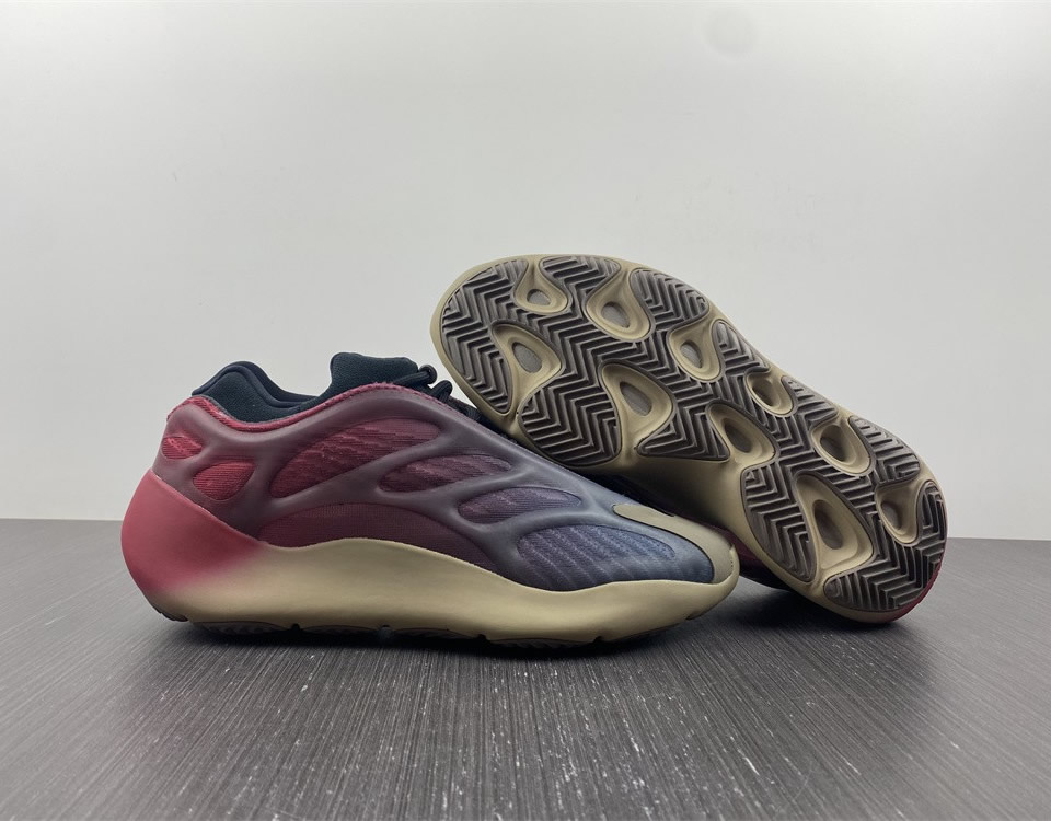 Adidas Yeezy 700 V3 Fade Carbon Gw1814 3 - kickbulk.co