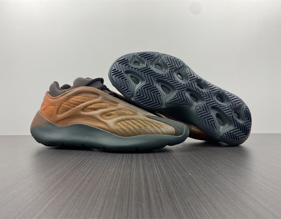 Adidas Yeezy Boost 700 V3 Copfad Gy4109 11 - kickbulk.co