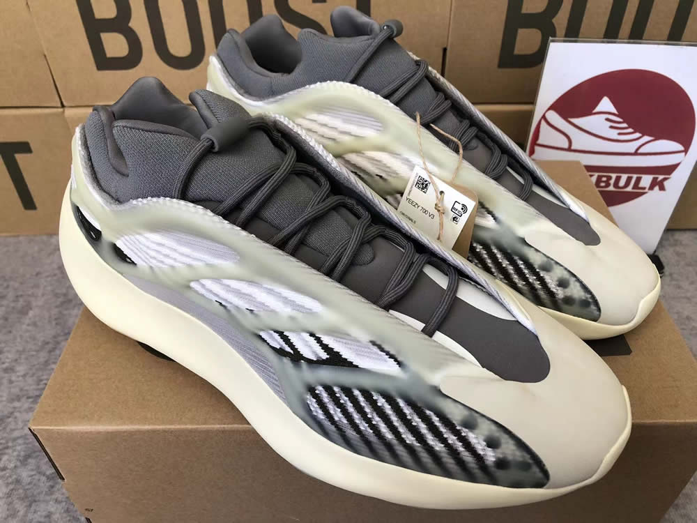 Adidas Yeezy 700 V3 Fade Salt Id1674 4 - www.kickbulk.co