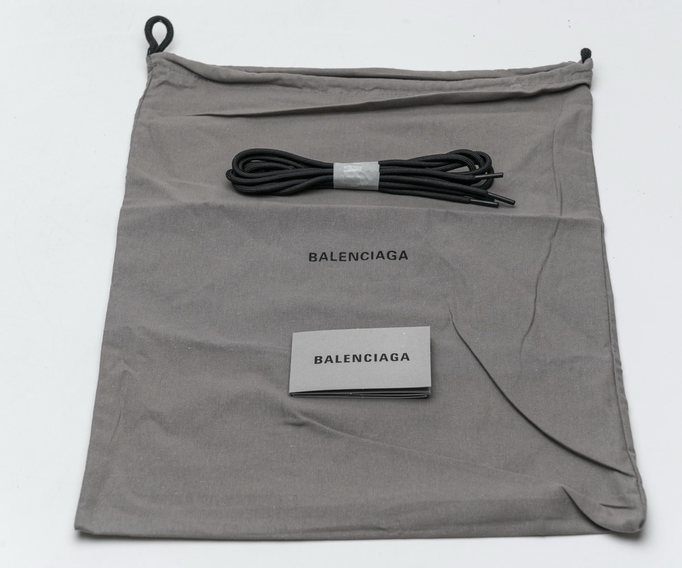 Balenciaga Track 2 Sneaker Black White 570391w2gn31090 22 - kickbulk.co