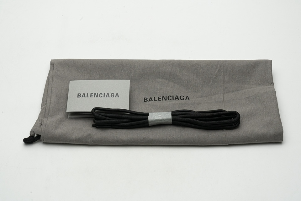 Balenciaga Drive Sneaker Grey Black 624343w2fd11019 20 - kickbulk.co