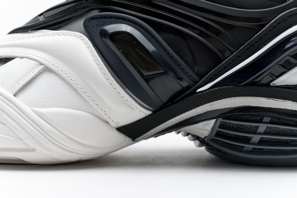 Balenciaga Tyrex 5.0 Sneaker Black White 11 - kickbulk.co