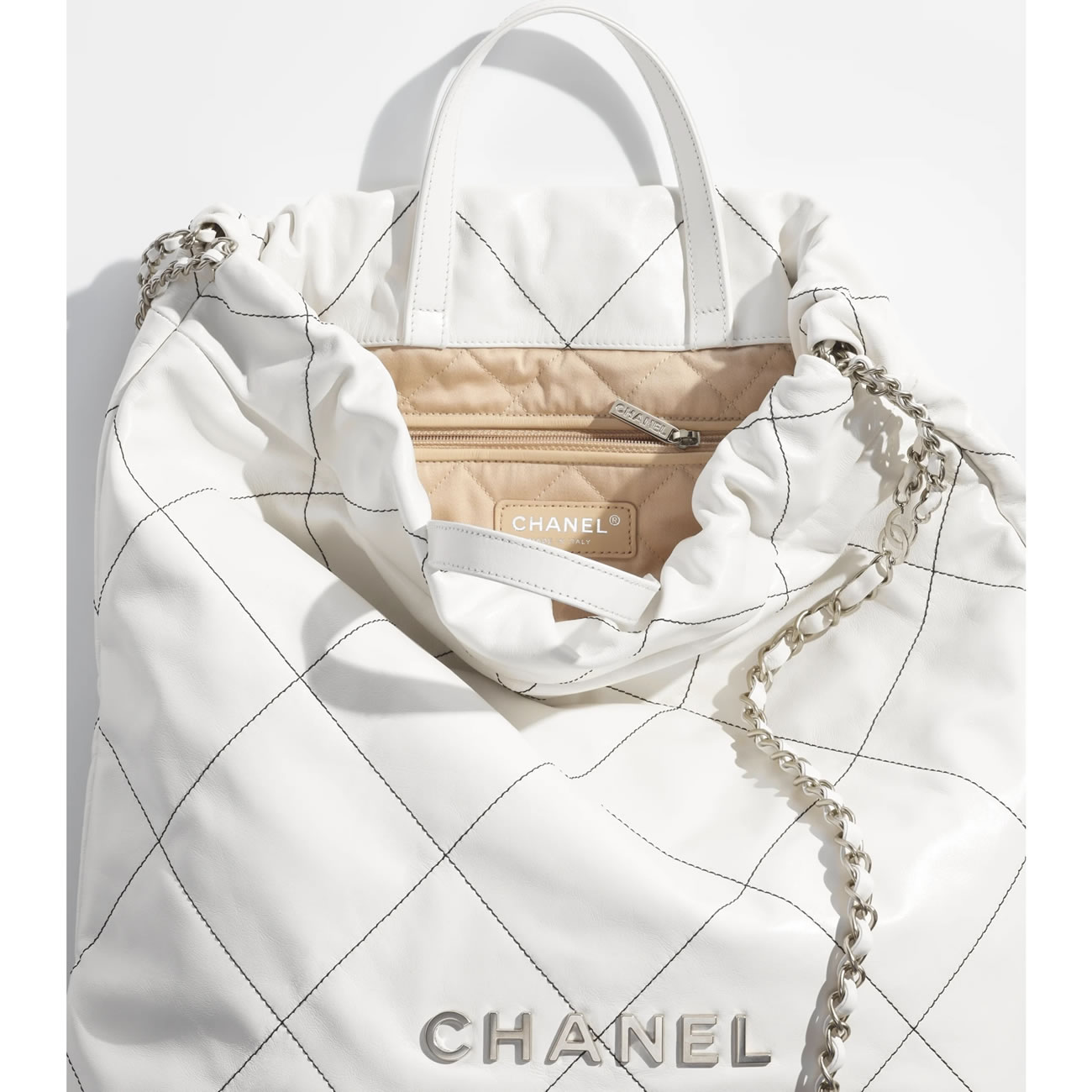 Chanel 22 Backpacks 12 - kickbulk.co