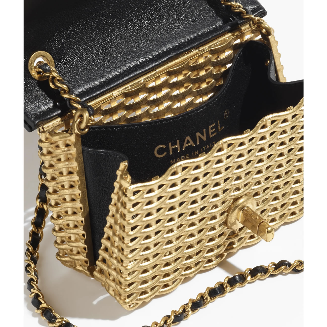 Chanel Evening Bag 9 - kickbulk.co