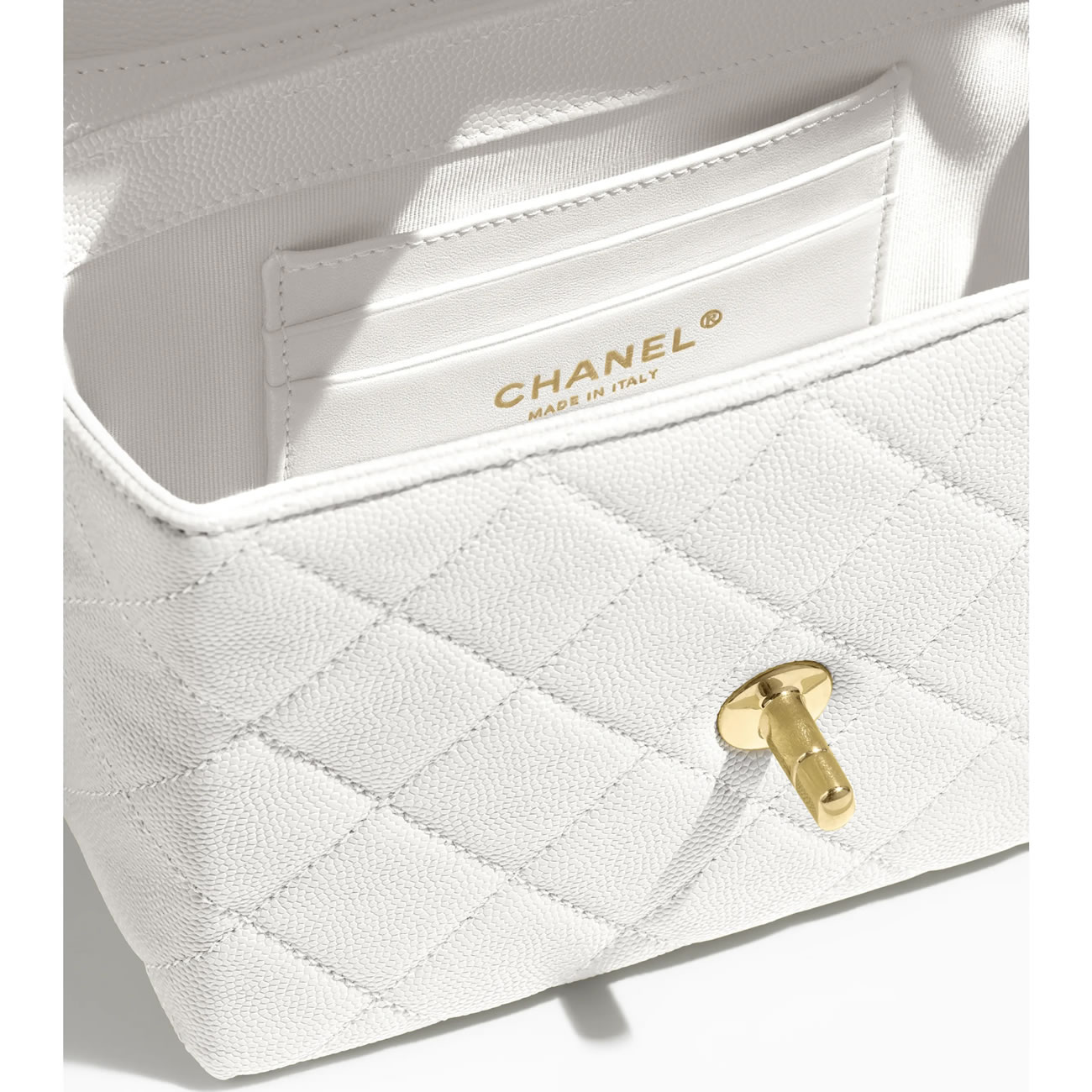 Chanel Small Vanity Case 33 - kickbulk.co