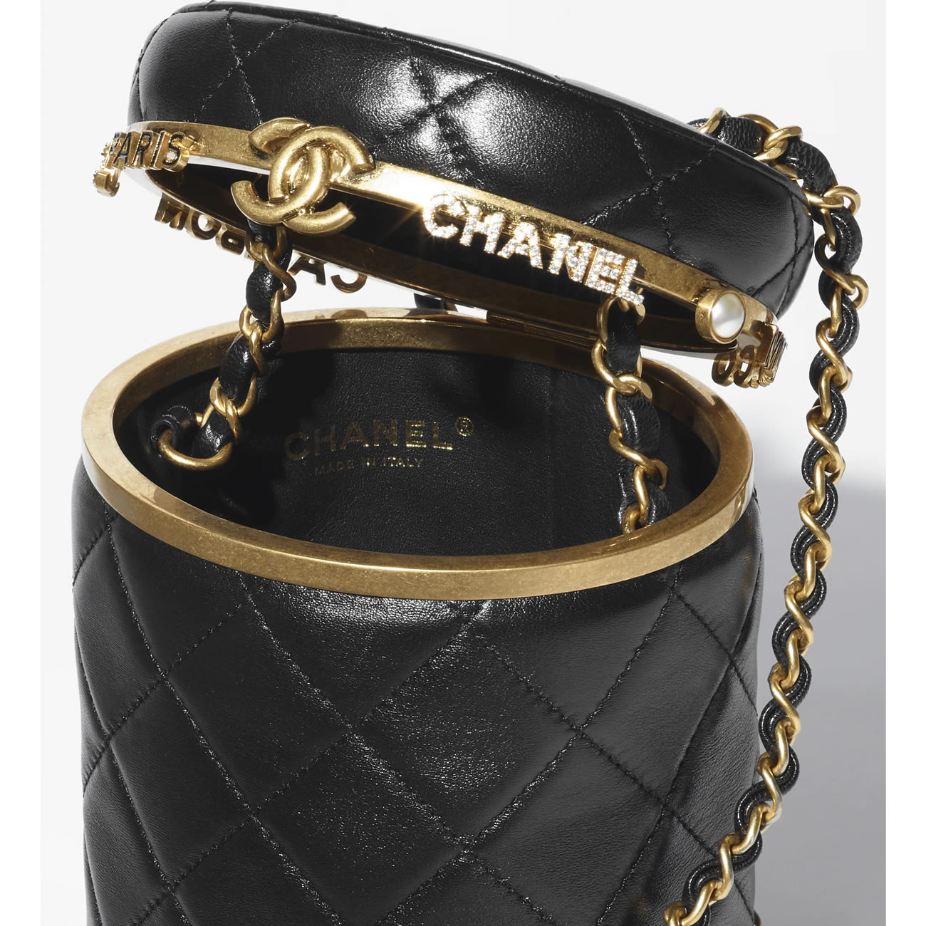Chanel Small Vanity Case 38 - kickbulk.co