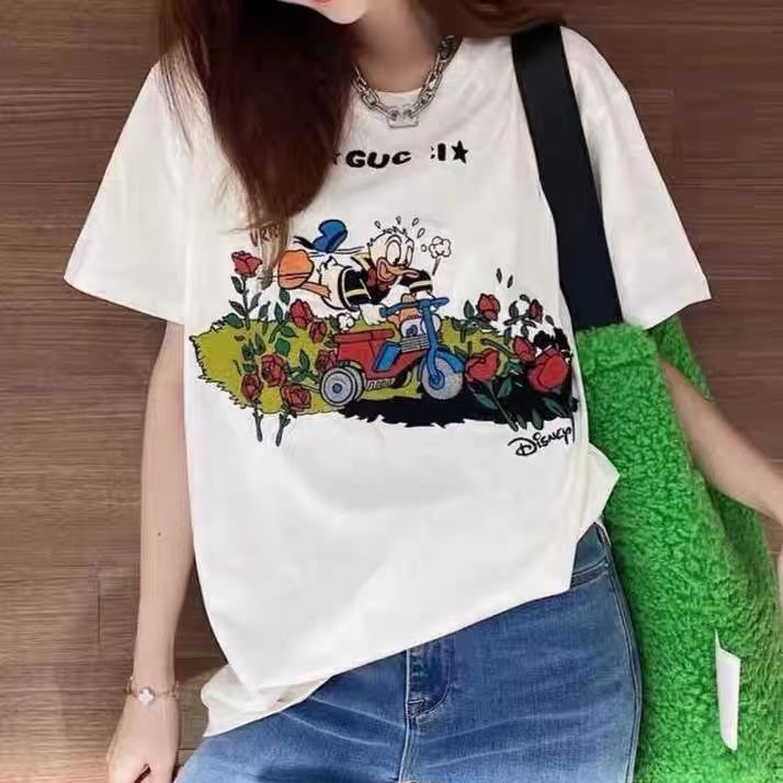 Disney Gucci Donald Duck Embroidery T Shirt 4 - kickbulk.co