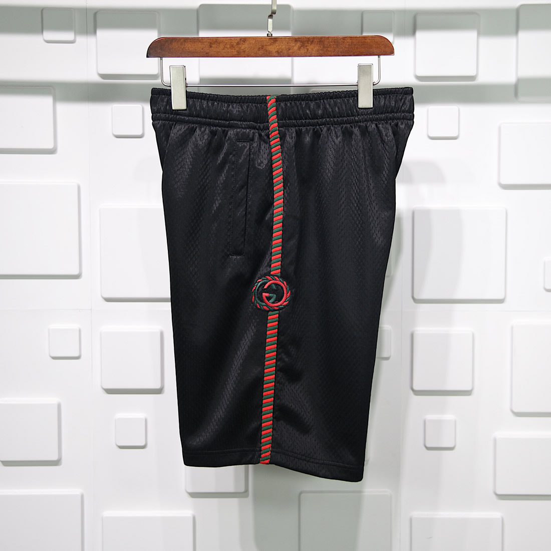 Gucci Twist Webbing Shorts 2 - kickbulk.co