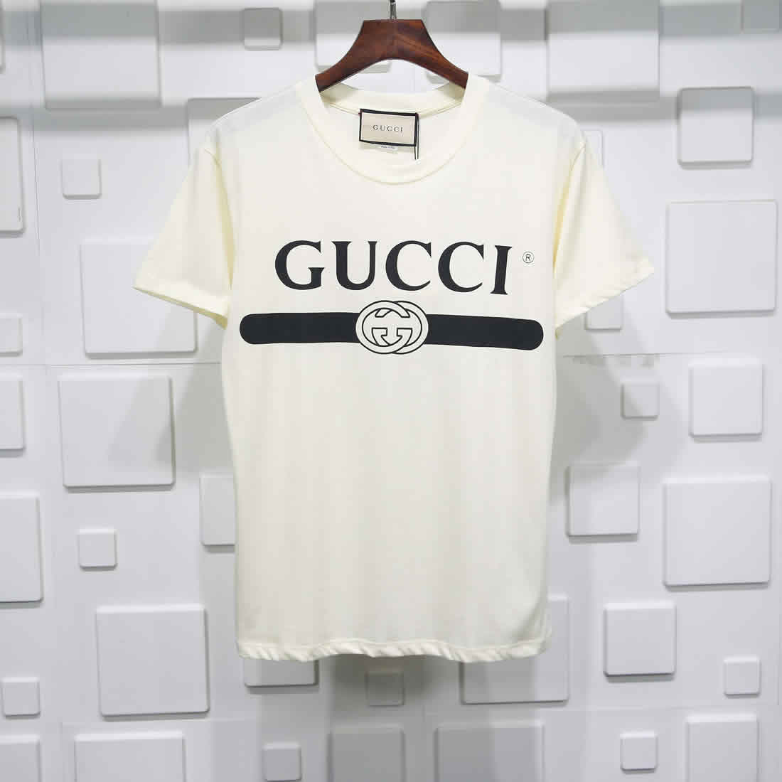 Gucci Black White Crossbar T Shirt Printing Pure Cotton 5 - kickbulk.co