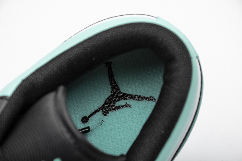 Nike Air Jordan 1 Low Emerald Toe 553558 117 8 - kickbulk.co