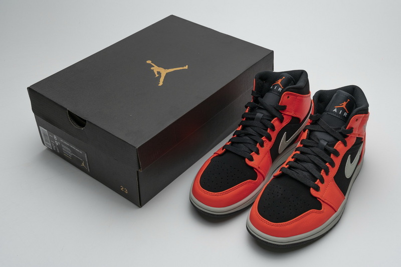 Nike Air Jordan 1 Black Cone 554724 062 4 - kickbulk.co