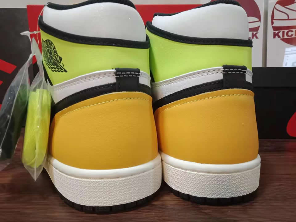 Nike Air Jordan 1 Retro High Og Volt Gold 555088 118 10 - kickbulk.co