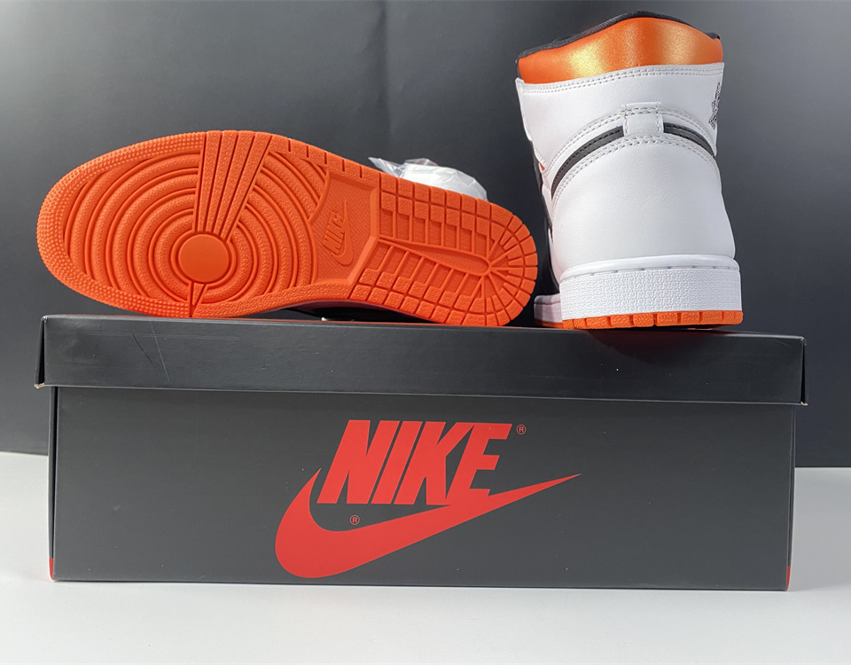 Nike Air Jordan 1 Retro High Og Electro Orange 555088 180 19 - kickbulk.co