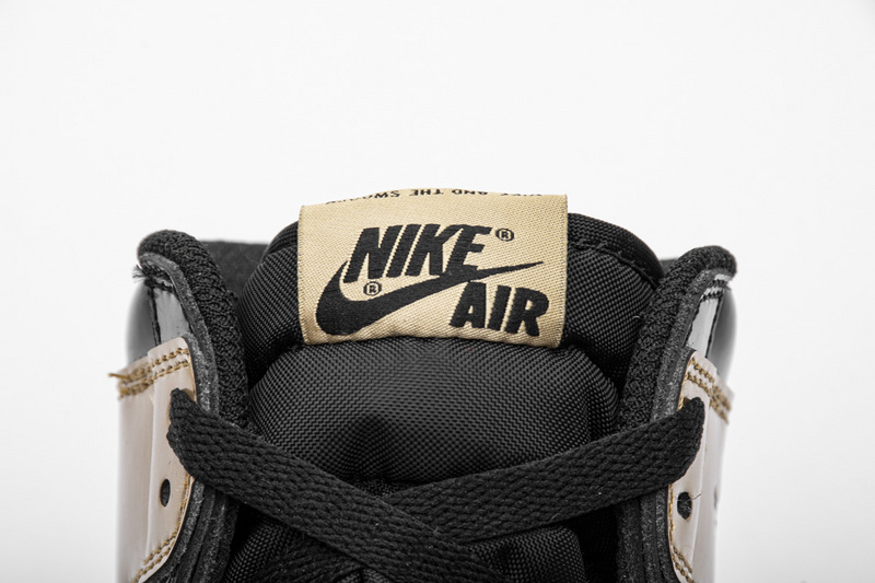 Nike Air Jordan 1 Retro High Og Gold Toe 861428 007 17 - kickbulk.co