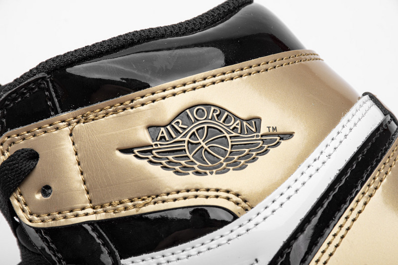 Nike Air Jordan 1 Retro High Og Gold Toe 861428 007 9 - kickbulk.co