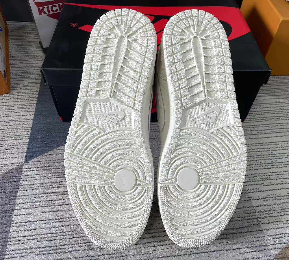 Air Jordan 1 Retro Low Og Sail Hq6998 100 11 - kickbulk.co Air Jordan 1 Retro Low Og Sail Hq6998 100 11 - kickbulk.co