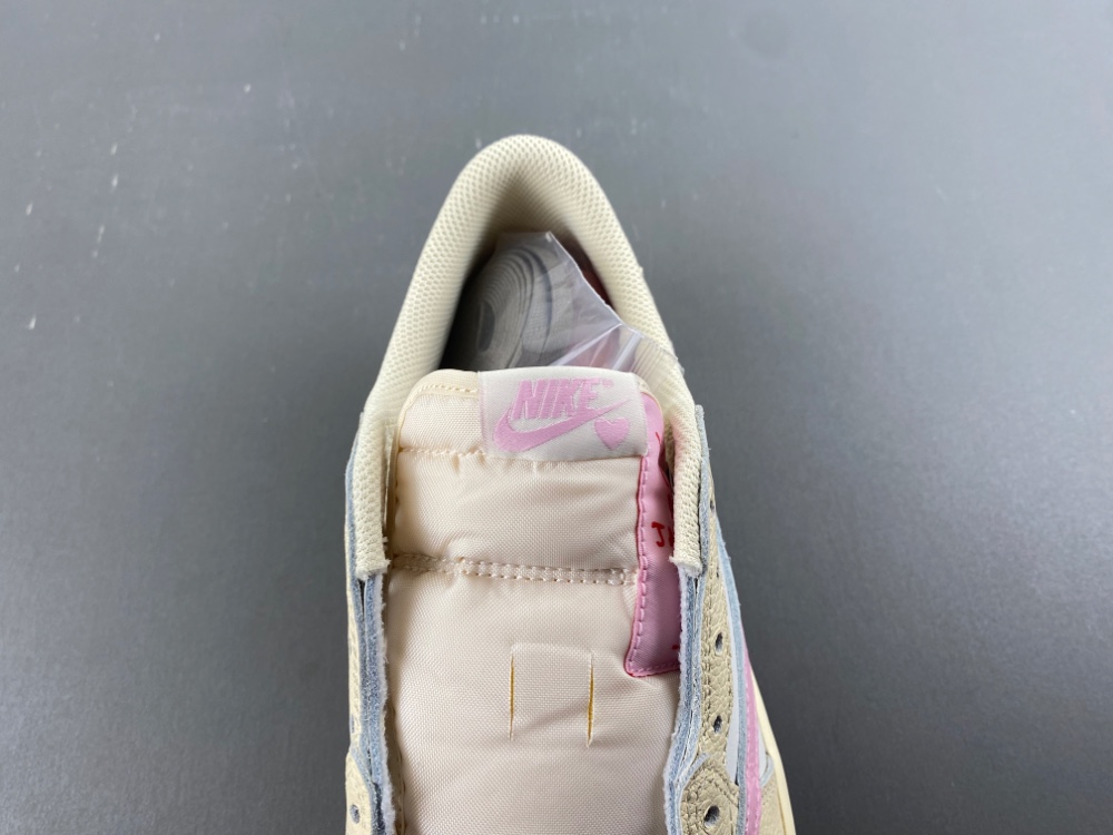 Travis Scott Jordan 1 Retro Low Og Muslin Pink Iq7604 100 18 - kickbulk.co