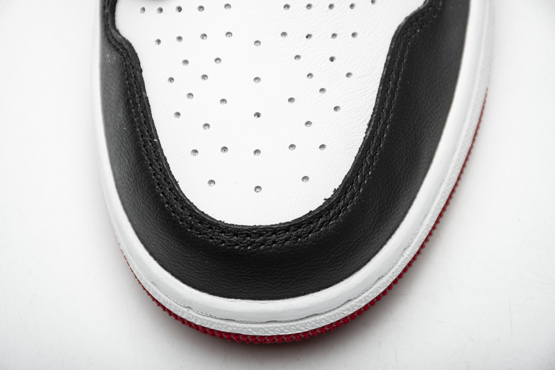 Nike Air Jordan 1 Wmns Retro High Satin Black Toe Cd0461 016 29 - kickbulk.co