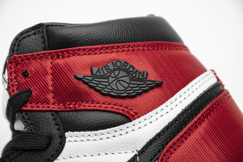 Nike Air Jordan 1 Wmns Retro High Satin Black Toe Cd0461 016 30 - kickbulk.co