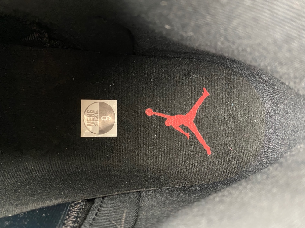 Air Jordan 12 Retro Bloodline Ct8013 003 22 - kickbulk.co Air Jordan 12 Retro Bloodline Ct8013 003 22 - kickbulk.co