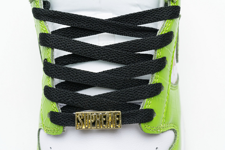 Supreme X Nike Sb Dunk Low Green Stars Dh3228 101 15 - kickbulk.co