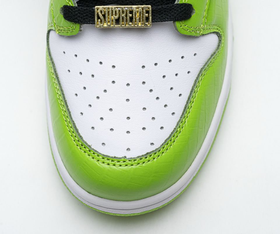 Supreme X Nike Sb Dunk Low Green Stars Dh3228 101 16 - kickbulk.co