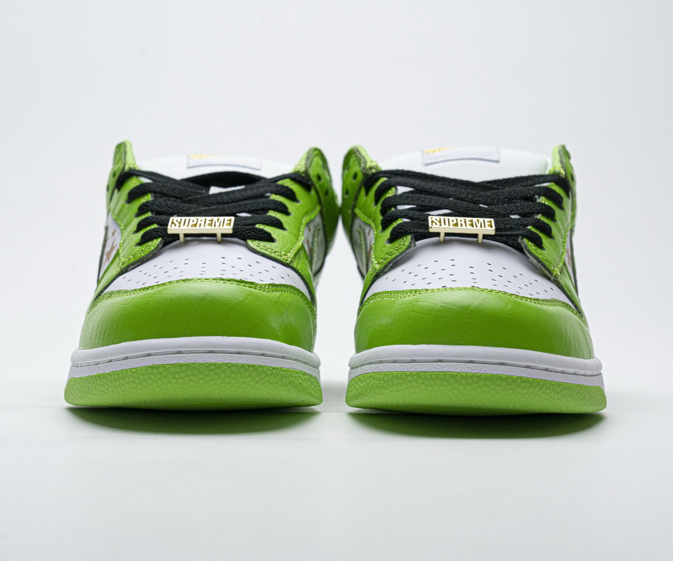 Supreme X Nike Sb Dunk Low Green Stars Dh3228 101 4 - kickbulk.co