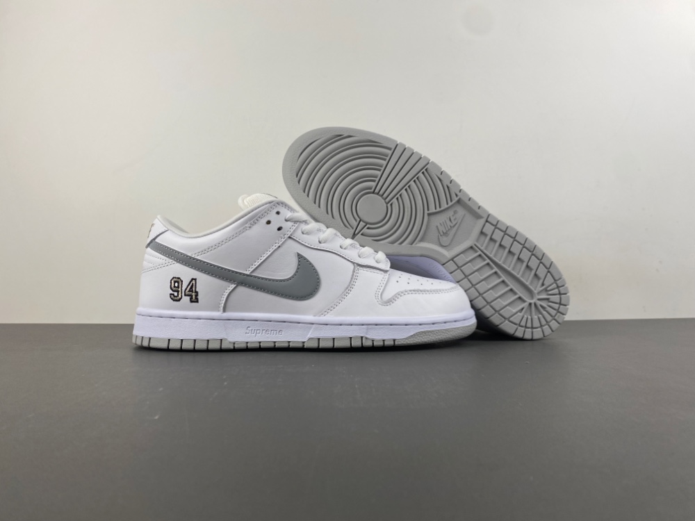 Supreme Dunk Low Sb White Metallic Silver Hq8487 100 4 - kickbulk.co