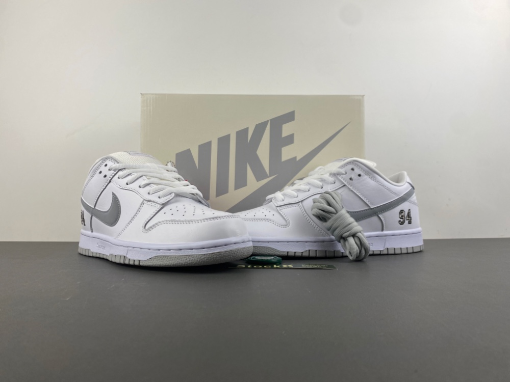 Supreme Dunk Low Sb White Metallic Silver Hq8487 100 8 - kickbulk.co