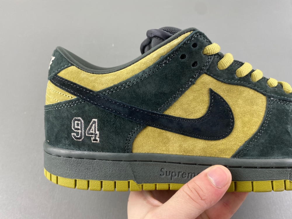 Supreme Dunk Low Sb Camper Green Hq8487 300 12 - kickbulk.co