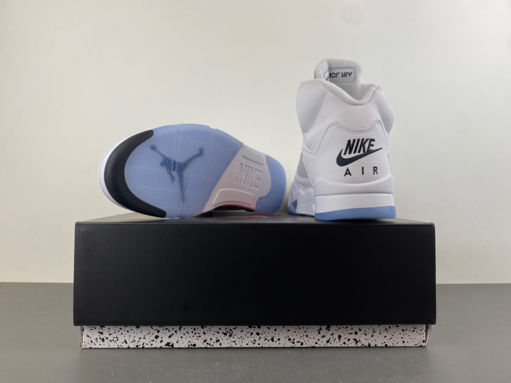 Air Jordan 5 Retro White Metallic 2026 Hq7978 103 11 - kickbulk.co Air Jordan 5 Retro White Metallic 2026 Hq7978 103 11 - kickbulk.co
