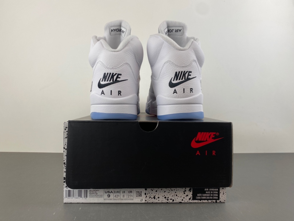 Air Jordan 5 Retro White Metallic 2026 Hq7978 103 13 - kickbulk.co Air Jordan 5 Retro White Metallic 2026 Hq7978 103 13 - kickbulk.co