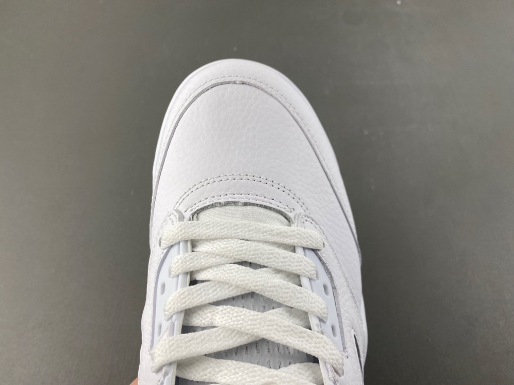 Air Jordan 5 Retro White Metallic 2026 Hq7978 103 17 - kickbulk.co Air Jordan 5 Retro White Metallic 2026 Hq7978 103 17 - kickbulk.co
