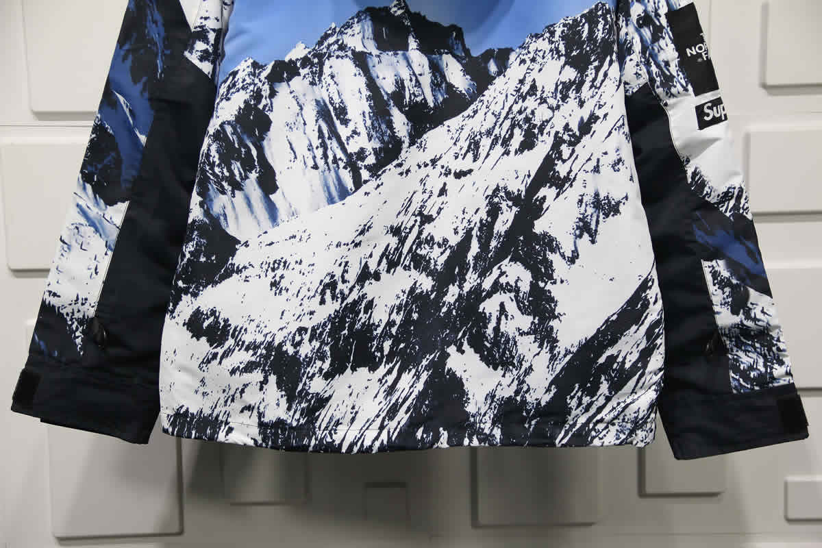 Supreme The North Face Mountain Baltoro Jacket 11 - kickbulk.co