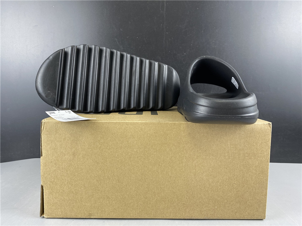 Adidas Yeezy Slide Black_4 - kickbulk.co
