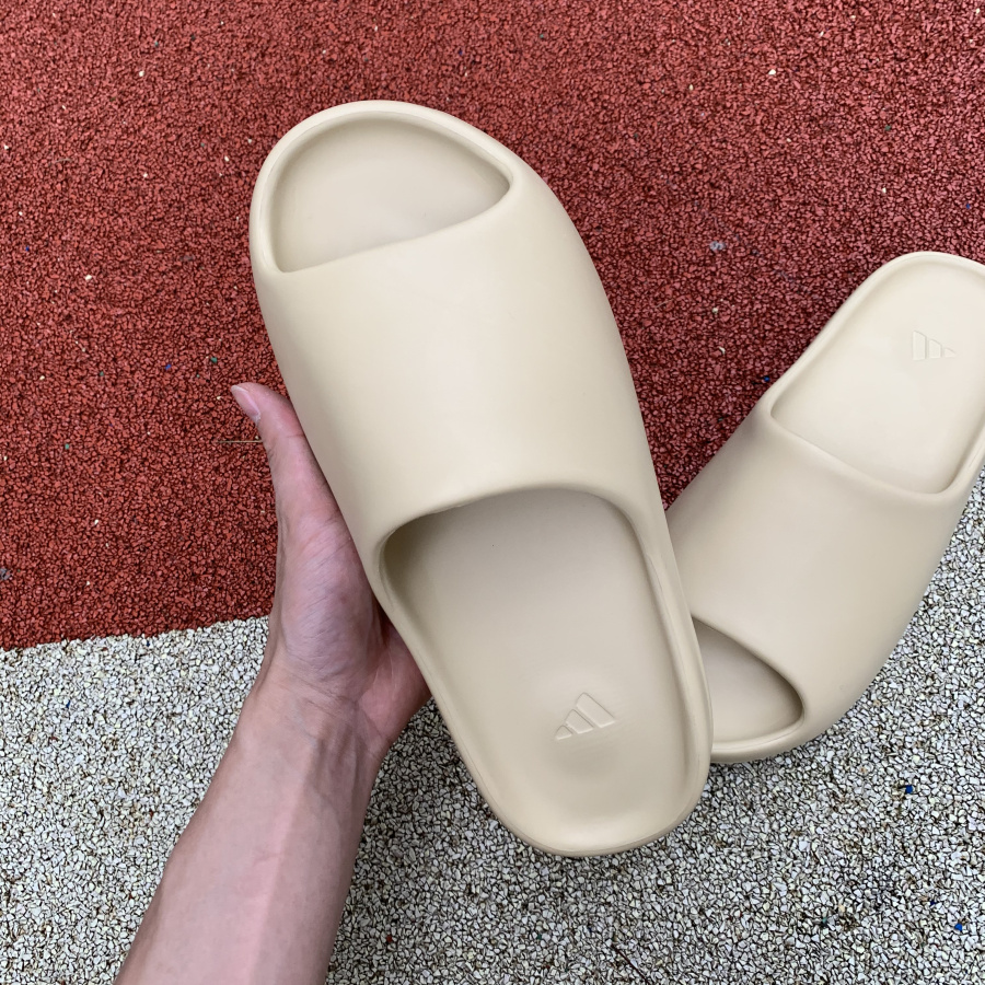 Adidas Yeezy Slide Light Sand Color 3 - kickbulk.co