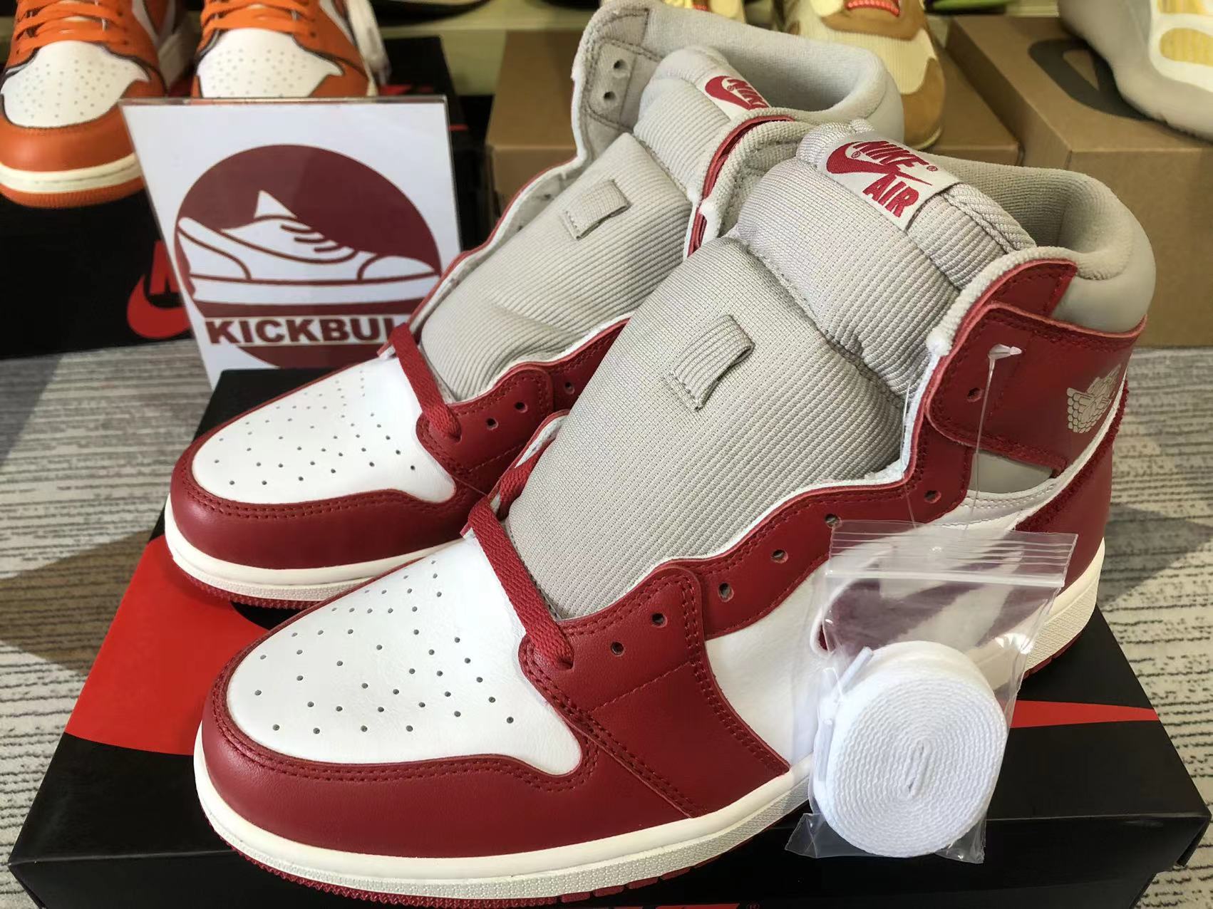 Air Jordan 1 High Og Newstalgia Chenille 2022 Dj4891 061 Kickbulk Sneaker Camera Photos Reviews 5627